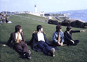 Magical Mystery Tour - relaxing in Plymouth